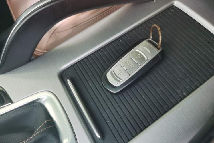Used Geely Auto Emgrand X7 Sport 2016 1.8TD Automatic ZhiZun Version Vehicle Key