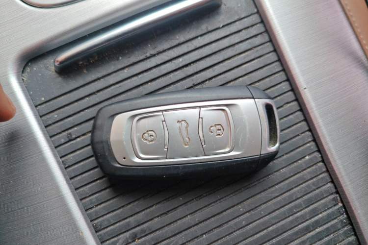 Used Geely Auto Emgrand X7 Sport 2016 1.8TD Automatic ZhiZun Version Vehicle Key