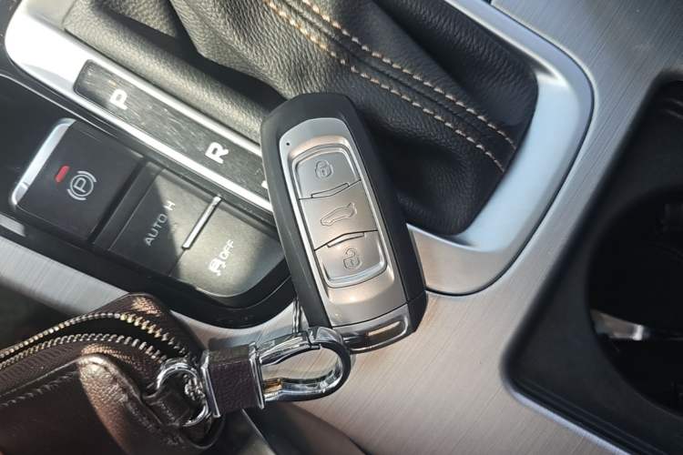 Used Geely Auto Emgrand X7 Sport 2016 1.8TD Automatic ZhiZun Version Vehicle Key