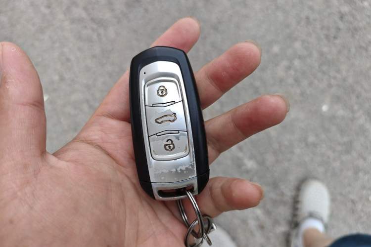 Used Geely Auto Emgrand X7 Sport 2016 1.8TD Automatic ZhiShang Model Vehicle Key
