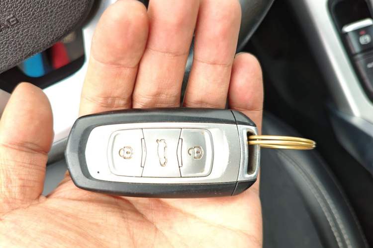 Used Geely Auto Emgrand X7 Sport 2016 2.0L Manual ZhiShang Version Vehicle Key