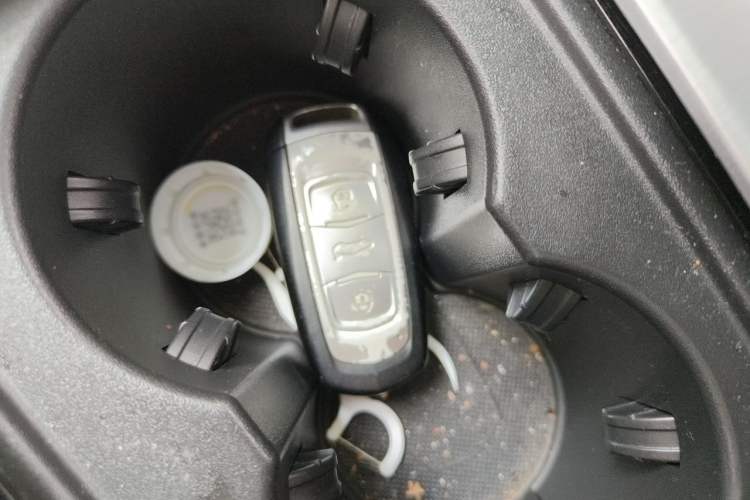 Used Geely Auto Emgrand X7 Sport 2016 1.8TD Automatic ZhiZun Version Vehicle Key