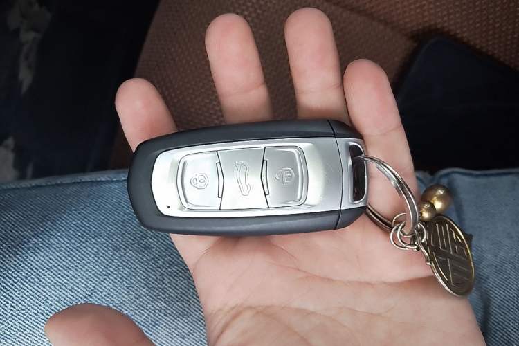 Used Geely Auto Emgrand X7 Sport 2016 1.8TD Automatic ZhiZun Version Vehicle Key