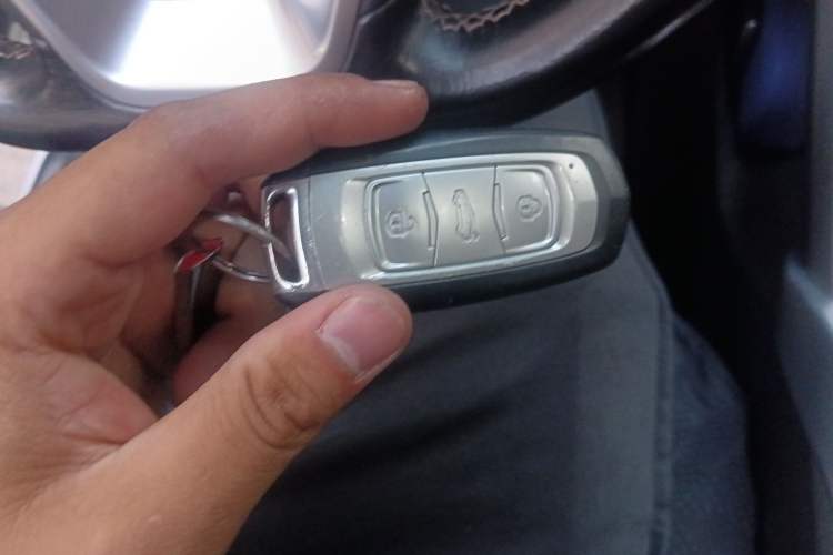 Used Geely Auto Emgrand X7 Sport 2016 1.8TD Automatic ZhiZun Version Vehicle Key