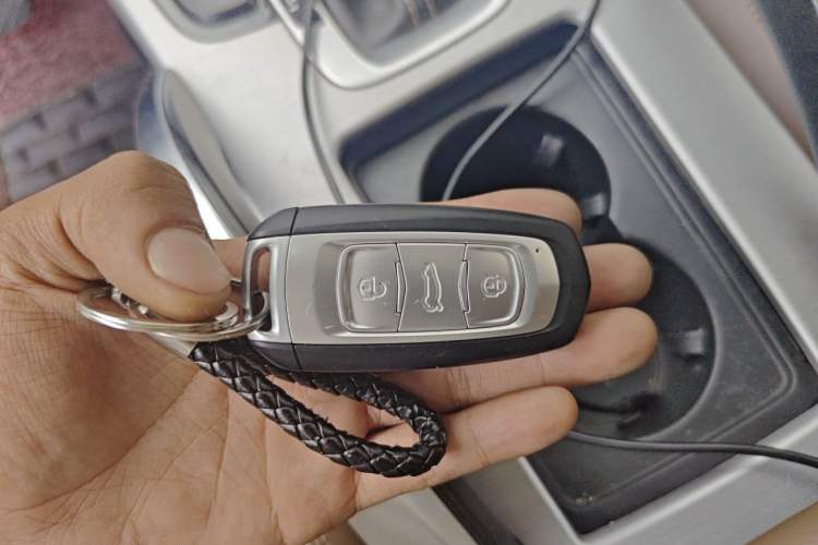 Used Geely Auto Emgrand X7 Sport 2016 1.8TD Automatic ZhiZun Version Vehicle Key