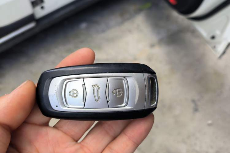 Used Geely Auto Emgrand X7 Sport 2016 1.8TD Automatic ZhiShang Model Vehicle Key