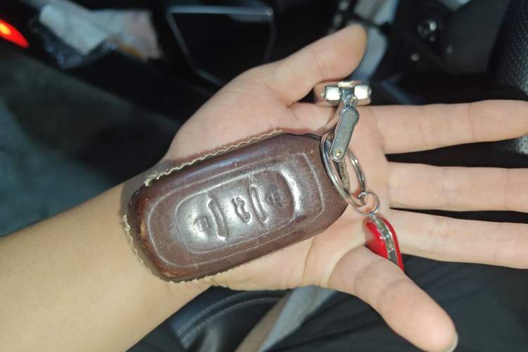 Used Geely Auto Emgrand X7 Sport 2016 1.8TD Automatic Smart Connectivity Version Vehicle Key