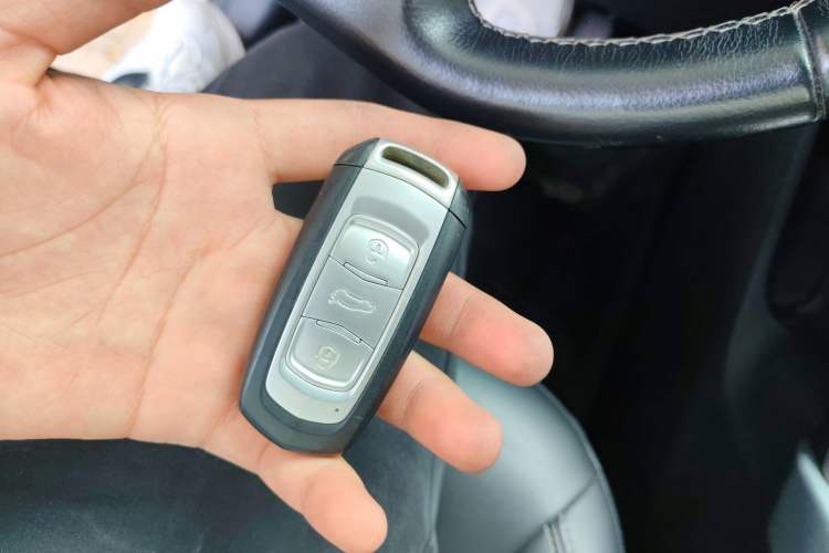Used Geely Auto Emgrand X7 Sport 2016 1.8TD Automatic ZhiShang Model Vehicle Key