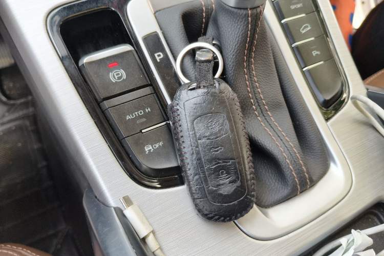 Used Geely Auto Emgrand X7 Sport 2016 1.8TD Automatic ZhiZun Version Vehicle Key