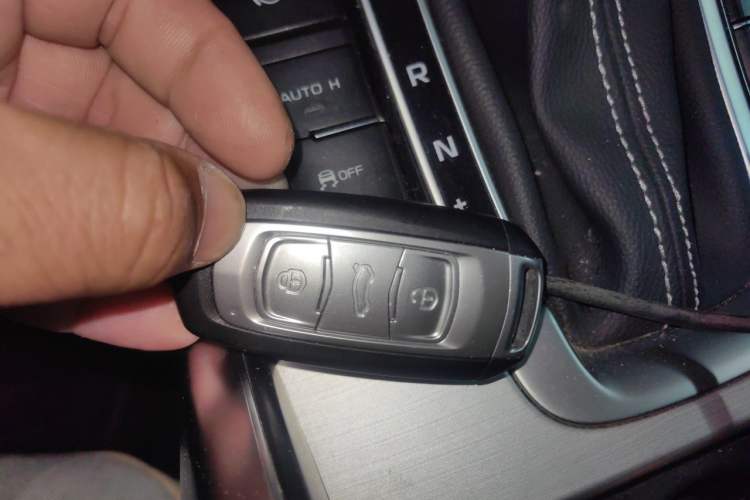 Used Geely Auto Emgrand X7 Sport 2016 1.8TD Automatic Smart Model Vehicle Key