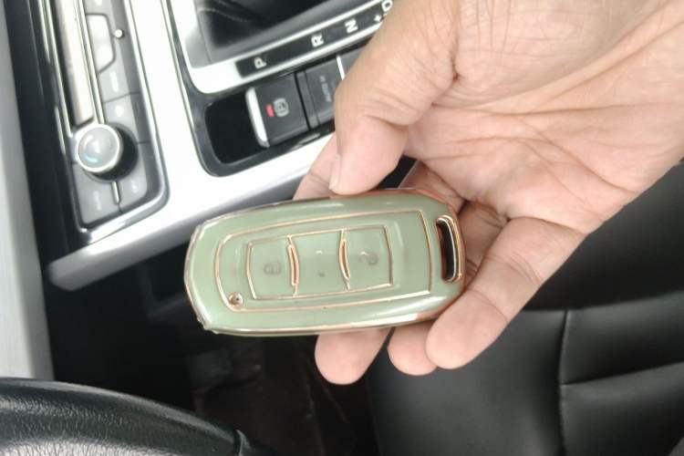 Used Geely Auto Emgrand X7 Sport 2016 1.8TD Automatic ZhiShang Model Vehicle Key