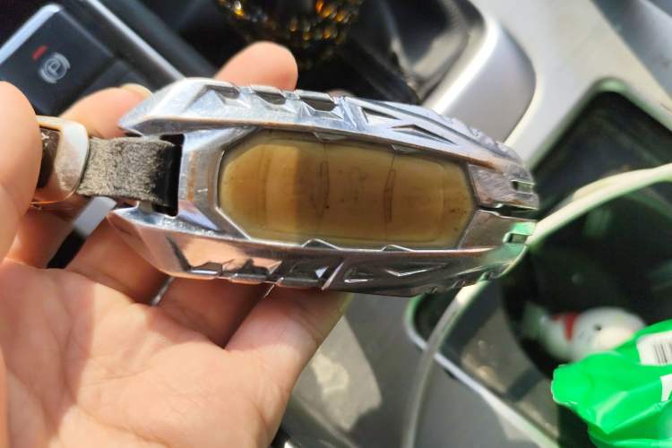 Used Geely Auto Emgrand X7 Sport 2016 2.0L Manual ZhiShang Version Vehicle Key