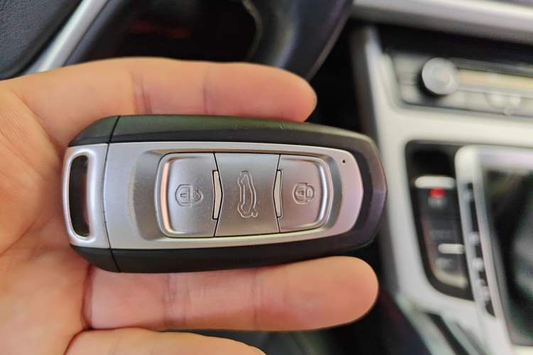 Used Geely Auto Emgrand X7 Sport 2016 1.8TD Automatic ZhiShang Model Vehicle Key