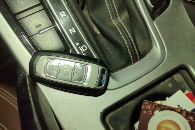 Used Geely Auto Emgrand X7 Sport 2016 1.8TD Automatic ZhiZun Version Vehicle Key