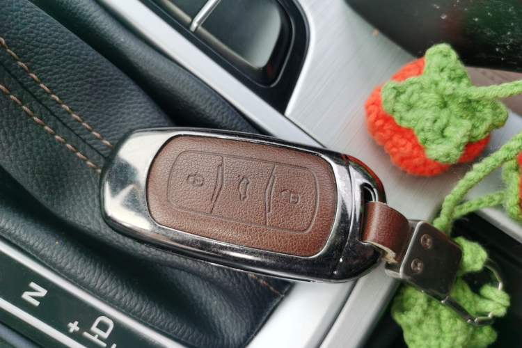 Used Geely Auto Emgrand X7 Sport 2016 1.8TD Automatic ZhiZun Version Vehicle Key