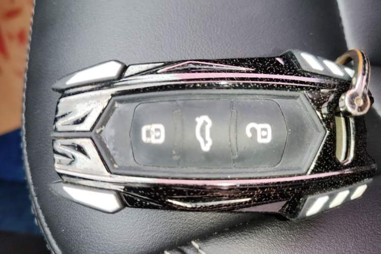Used Geely Auto Emgrand X7 Sport 2016 1.8TD Automatic Smart Connectivity Version Vehicle Key