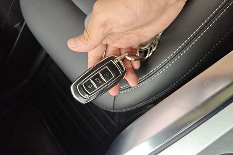 Used Geely Auto Emgrand X7 Sport 2016 1.8TD Automatic ZhiShang Model Vehicle Key