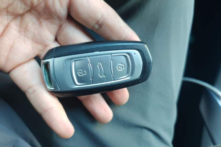 Used Geely Auto Emgrand X7 Sport 2016 1.8TD Automatic ZhiZun Version Vehicle Key