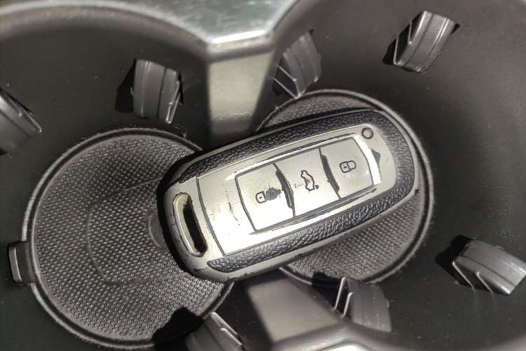 Used Geely Auto Emgrand X7 Sport 2016 1.8TD Automatic ZhiZun Version Vehicle Key