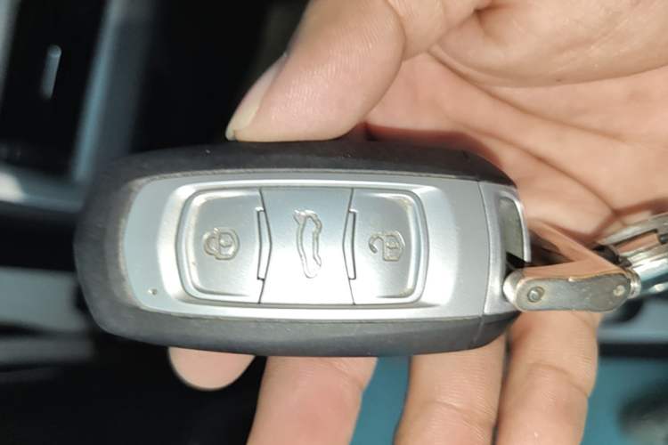 Used Geely Auto Emgrand X7 Sport 2016 2.0L Manual ZhiShang Version Vehicle Key