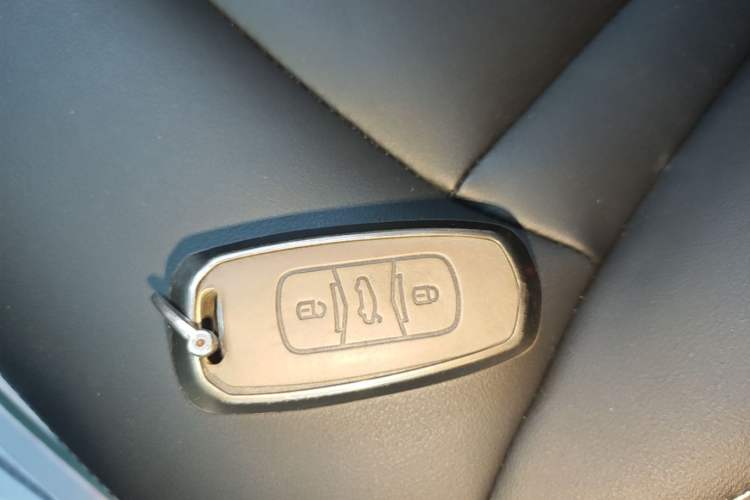 Used Geely Auto Emgrand X7 Sport 2016 1.8TD Automatic ZhiShang Model Vehicle Key