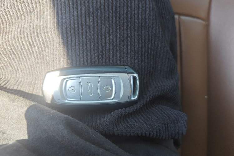 Used Geely Auto Emgrand X7 Sport 2016 1.8TD Automatic ZhiZun Version Vehicle Key
