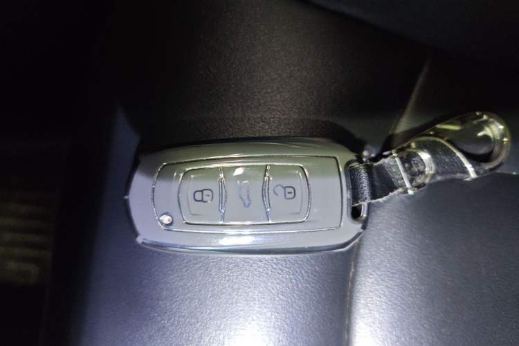 Used Geely Auto Emgrand X7 Sport 2016 1.8TD Automatic Smart Model Vehicle Key