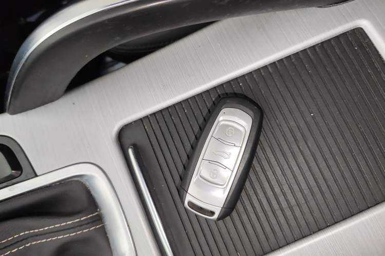Used Geely Auto Emgrand X7 Sport 2016 1.8TD Automatic ZhiShang Model Vehicle Key