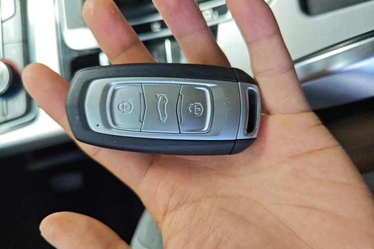 Used Geely Auto Emgrand X7 Sport 2016 1.8TD Automatic ZhiZun Version Vehicle Key