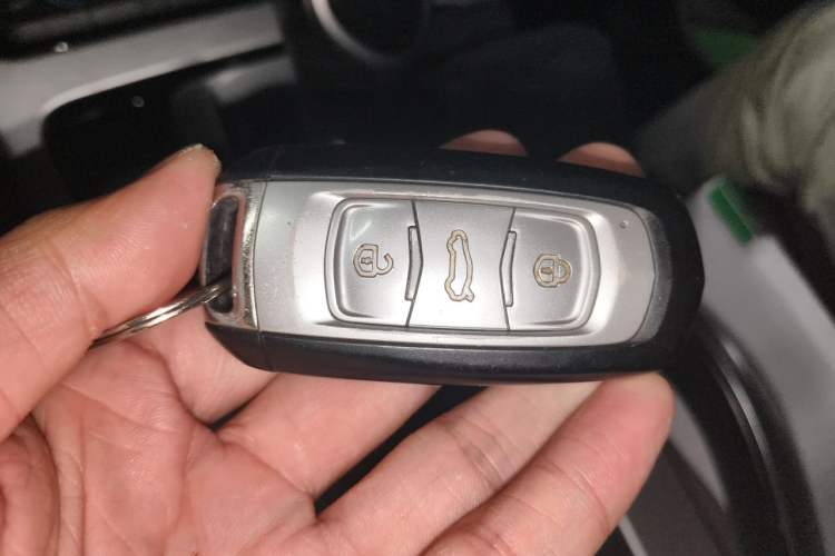 Used Geely Auto Emgrand X7 Sport 2016 1.8TD Automatic ZhiZun Version Vehicle Key