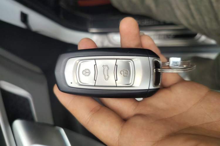 Used Geely Auto Emgrand X7 Sport 2016 1.8TD Automatic ZhiZun Version Vehicle Key