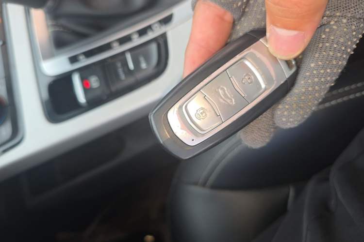 Used Geely Auto Emgrand X7 Sport 2016 1.8TD Automatic Smart Model Vehicle Key