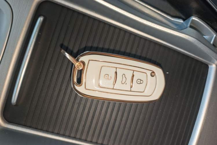 Used Geely Auto Emgrand X7 Sport 2016 1.8TD Automatic Smart Model Vehicle Key