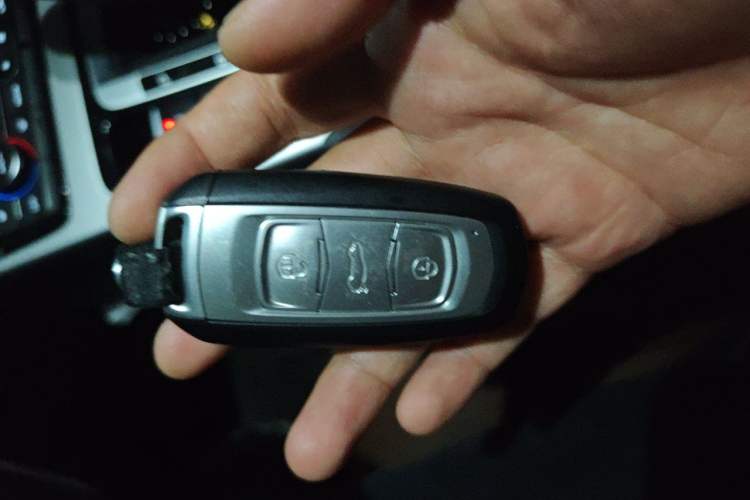 Used Geely Auto Emgrand X7 Sport 2016 1.8TD Automatic ZhiZun Version Vehicle Key