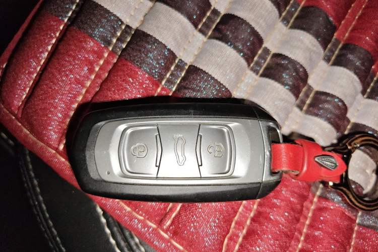 Used Geely Auto Emgrand X7 Sport 2016 1.8TD Automatic Smart Model Vehicle Key