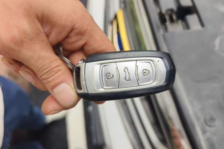 Used Geely Auto Emgrand X7 Sport 2016 2.0L Manual Smart Connect Version Vehicle Key