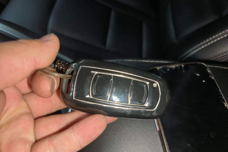 Used Geely Auto Emgrand X7 Sport 2016 1.8TD Automatic Smart Connectivity Version Vehicle Key