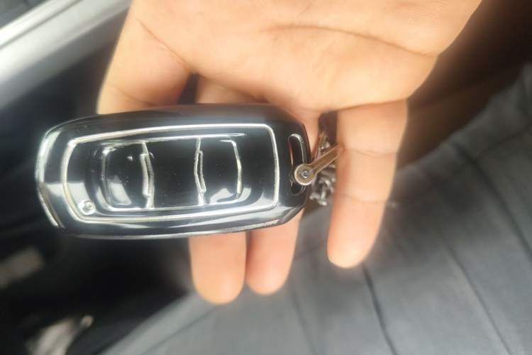 Used Geely Auto Emgrand X7 Sport 2016 1.8TD Automatic ZhiZun Version Vehicle Key