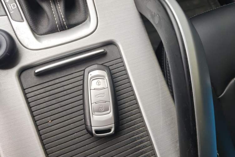 Used Geely Auto Emgrand X7 Sport 2016 1.8TD Automatic Smart Model Vehicle Key