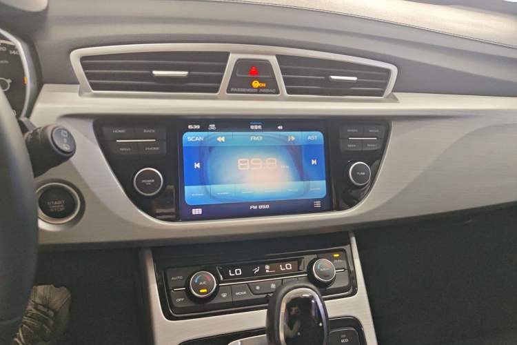 Used Geely Auto Emgrand X7 Sport 2016 1.8TD Automatic ZhiShang Model Audio And AC Panel