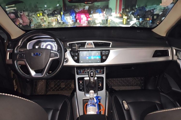 Used Geely Auto Emgrand X7 Sport 2016 1.8TD Manual Smart Edition Center Console