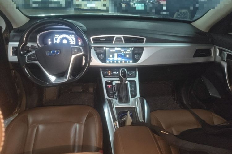 Used Geely Auto Emgrand X7 Sport 2016 1.8TD Automatic All-Wheel Drive Smart Version Center Console
