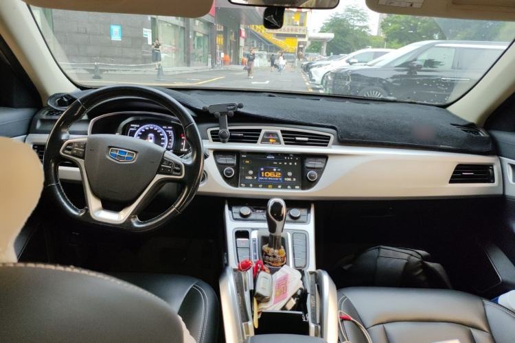 Used Geely Auto Emgrand X7 Sport 2016 1.8TD Automatic Smart Connectivity Version Center Console