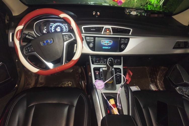 Used Geely Auto Emgrand X7 Sport 2016 1.8TD Automatic Smart Connectivity Version Center Console