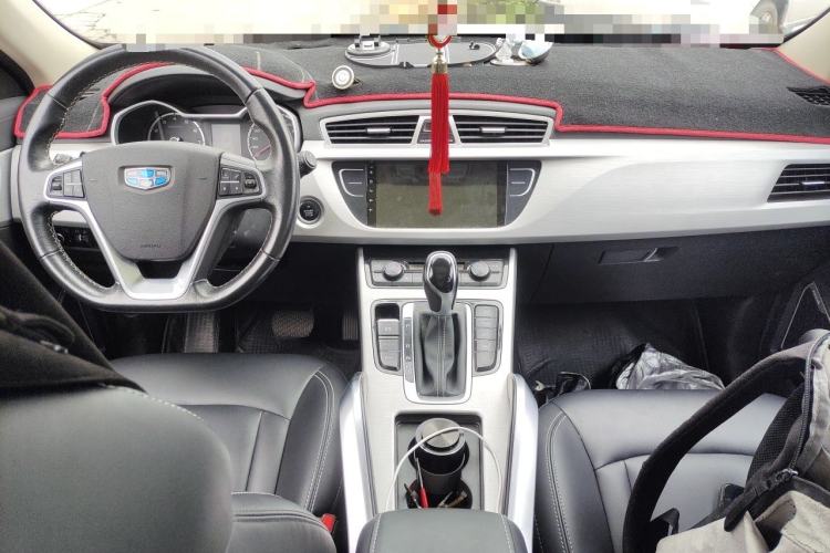 Used Geely Auto Emgrand X7 Sport 2016 1.8TD Automatic Smart Connectivity Version Center Console