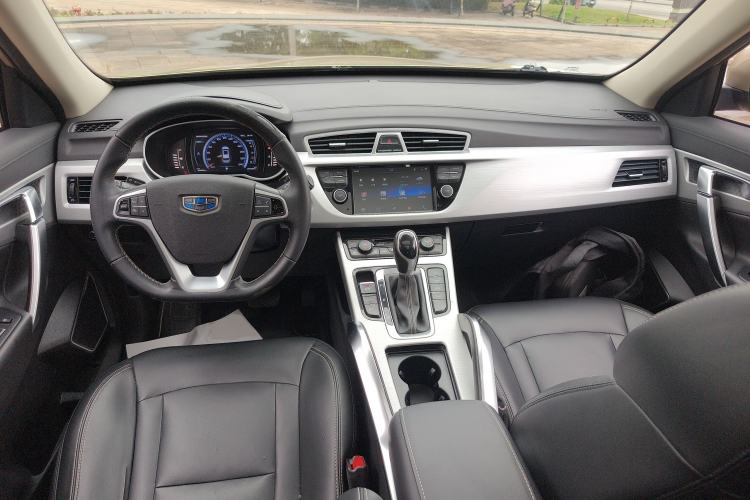 Used Geely Auto Emgrand X7 Sport 2016 1.8TD Automatic Smart Connectivity Version Center Console