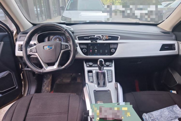 Used Geely Auto Emgrand X7 Sport 2016 1.8TD Automatic Smart Connectivity Version Center Console