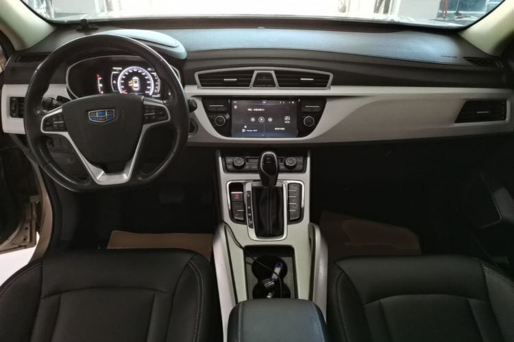 Used Geely Auto Emgrand X7 Sport 2016 1.8TD Automatic Smart Connectivity Version Center Console