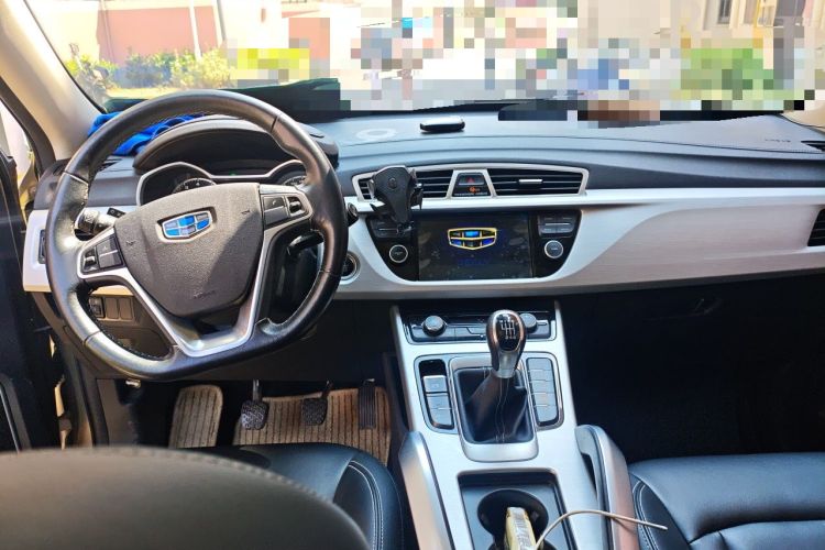 Used Geely Auto Emgrand X7 Sport 2016 2.0L Manual ZhiShang Version Center Console