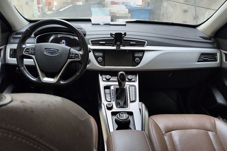 Used Geely Auto Emgrand X7 Sport 2016 1.8TD Automatic ZhiZun Version Center Console